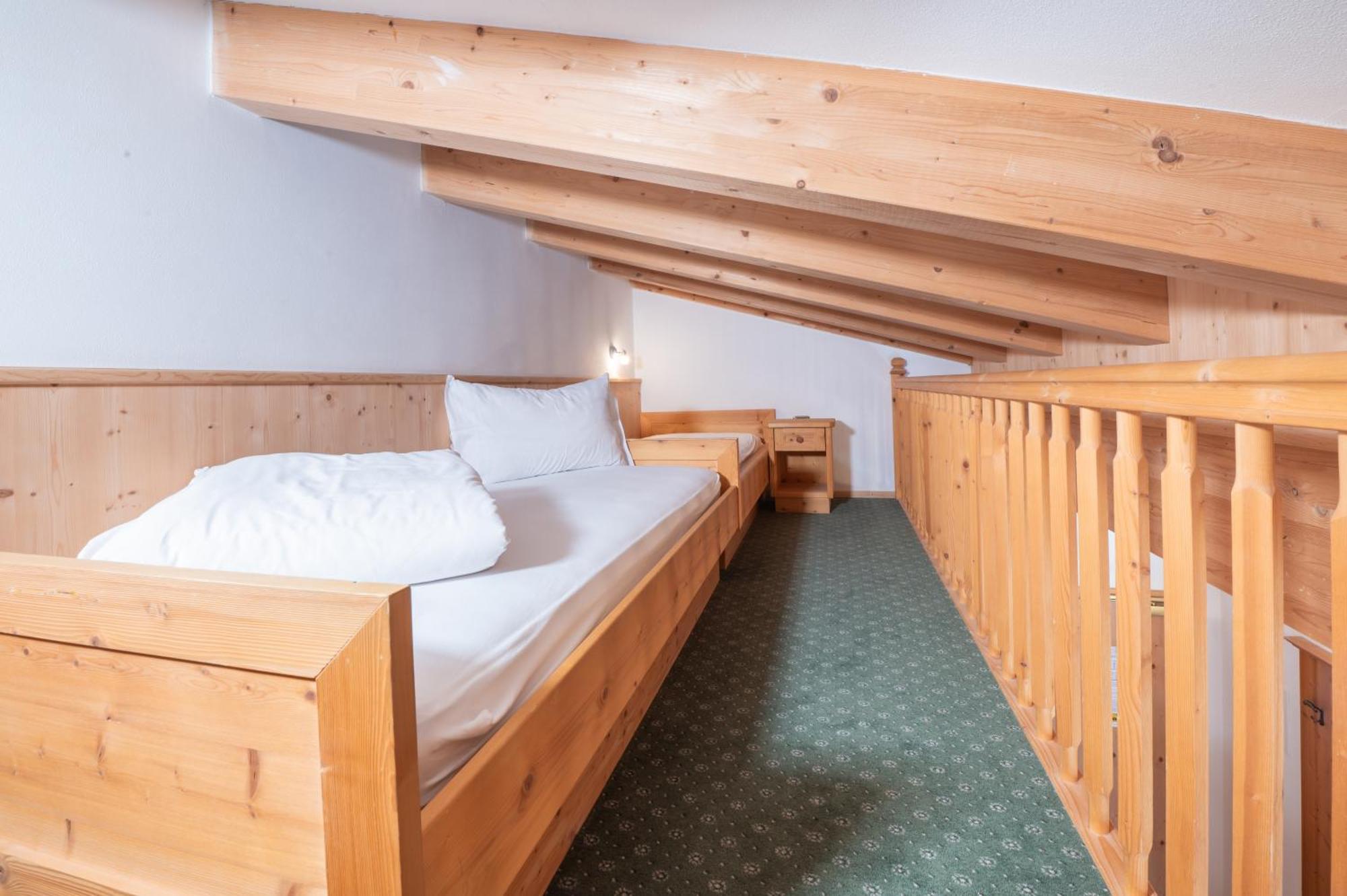 Hotel Uetia De Boerz à San Martino in Badia Chambre photo
